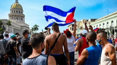 Cubanos inconformes con su gobierno, salen a las calles a protestar por mejores condiciones de vida